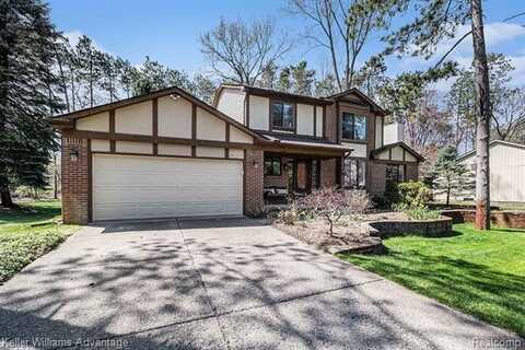 4176 EMERALD PINES Drive, Commerce Township, MI 48390
