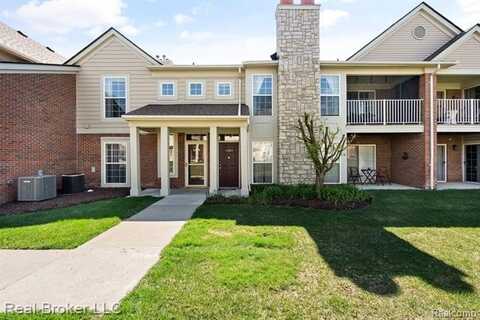 52140 NAUGATUCK Drive, Macomb, MI 48042