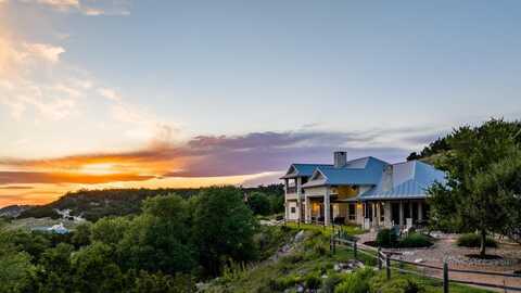 362 Kruse Hill Dr, Fredericksburg, TX 78624