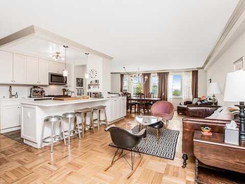 4525 Henry Hudson Pkwy W, Bronx, NY 10471
