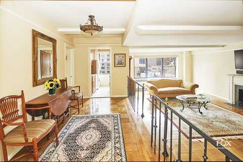 235 East 73rd Street, New York, NY 10021