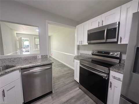 2252 Reuben Street, Virginia Beach, VA 23454