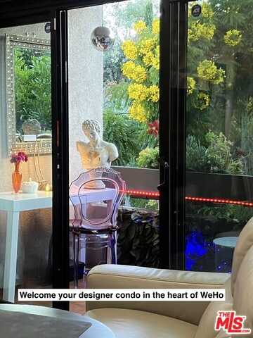 950 N Kings Rd, West Hollywood, CA 90069
