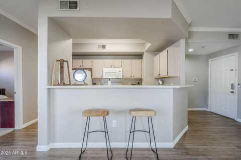 3236 E CHANDLER Boulevard, Phoenix, AZ 85048