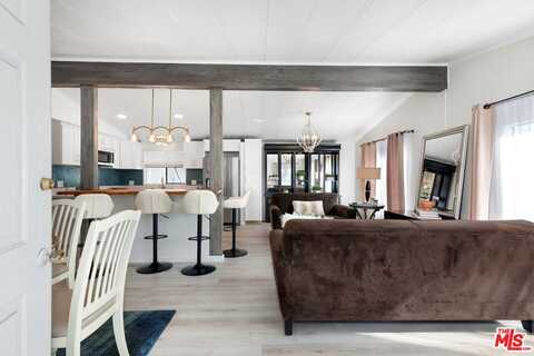 1600 E Vista Way, Vista, CA 92084