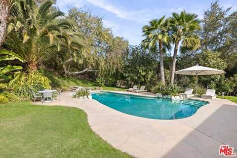 11556 Bellagio Rd, Los Angeles, CA 90049