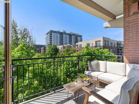 1030 NW JOHNSON ST, Portland, OR 97209
