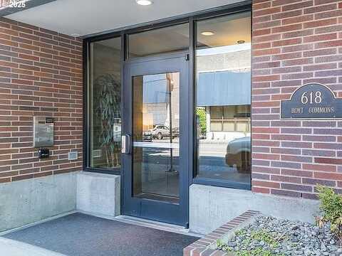 618 NW 12TH AVE, Portland, OR 97209