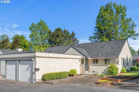 110 NE VILLAGE SQUIRE AVE, Gresham, OR 97030