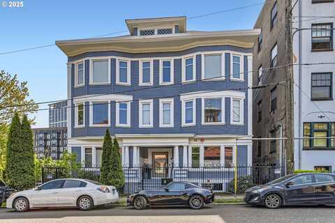 1714 NW COUCH ST, Portland, OR 97209