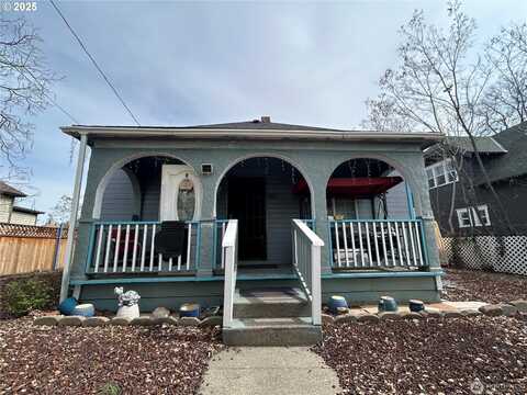 808 N 9TH AVE, Walla Walla, WA 99362