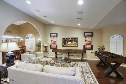5672 E Beverly Lane, Scottsdale, AZ 85254