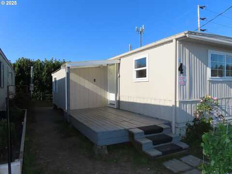 255 KRUSE AVE, Coos Bay, OR 97420