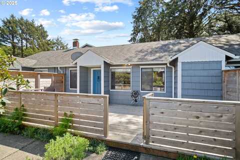131 BRALLIER RD, Cannon Beach, OR 97110