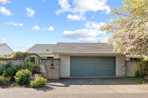 12210 SW PAR 4 DR, King City, OR 97224