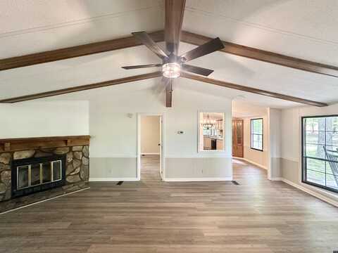 676 Public Wells, Martin, TN 38237