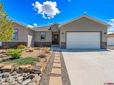 1730 Moonlight Drive, Montrose, CO 81401