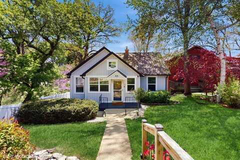 315 Hillside Drive, Island Lake, IL 60042