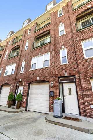 4438 N. Racine Avenue, Chicago, IL 60640
