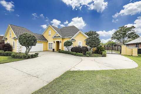 134 Lake Mechant Court, Houma, LA 70360