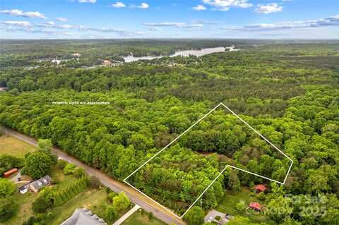 000 Clark Cove Road, Statesville, NC 28677
