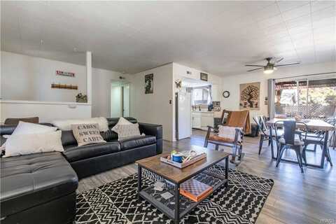 410 Oriole Drive, Big Bear Lake, CA 92315