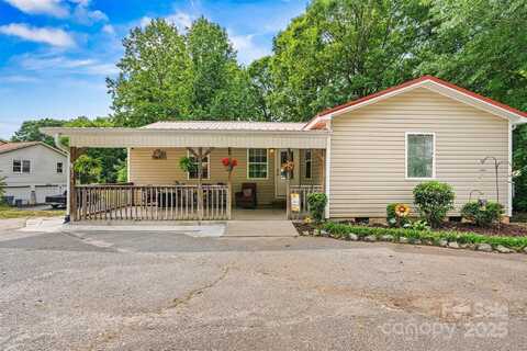 3690 Birchwood Lane, Denver, NC 28037