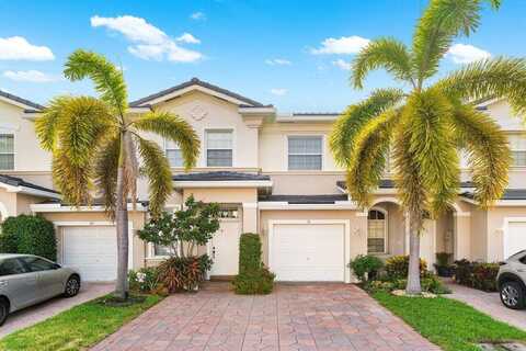 71 Legacy Court, Delray Beach, FL 33445