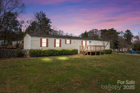 189 WoodWinds Drive, Mooresville, NC 28115
