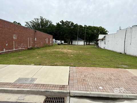 10 Hand Avenue, Bay Minette, AL 36507