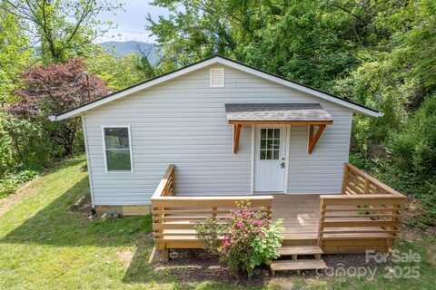 307 Hawthorne Avenue, Swannanoa, NC 28778