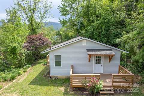307 Hawthorne Avenue, Swannanoa, NC 28778