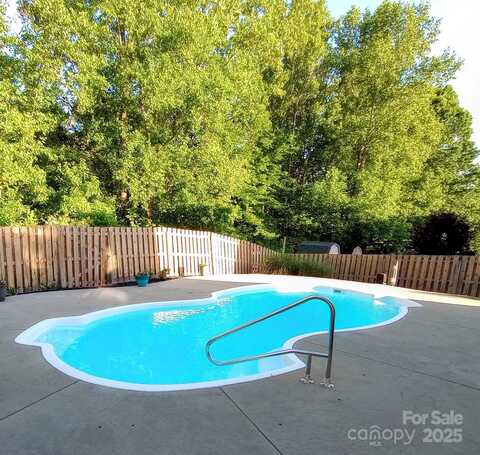 136 Elba Drive, Mooresville, NC 28115