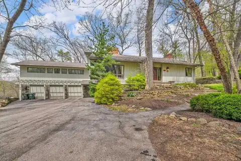 905 Hidden Oak Hill, Rochester Hills, MI 48306