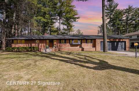 1576 Linden, Saginaw, MI 48638