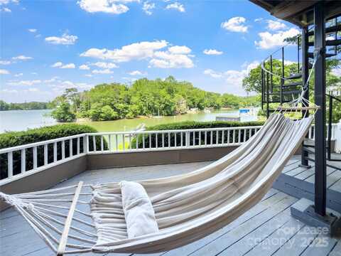 9808 Emerald Point Drive, Charlotte, NC 28278