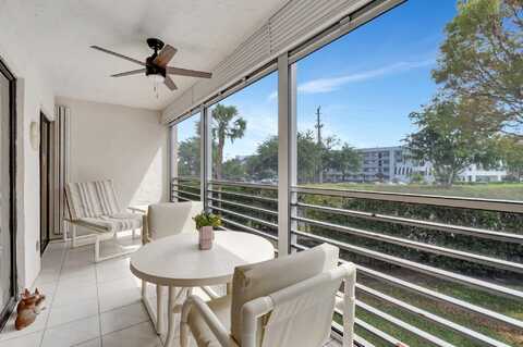 3154 Via Poinciana, Lake Worth, FL 33467