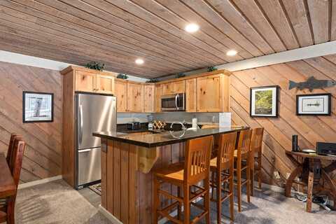 414 Rainbow Lane #103, Mammoth Lakes, CA 93546