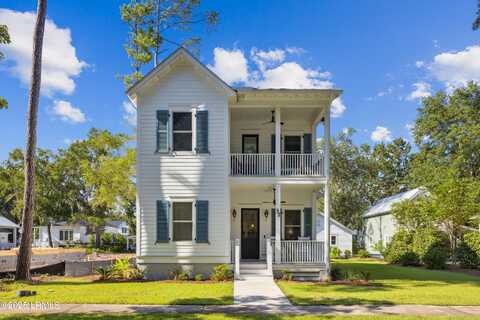 37 Park Square S, Beaufort, SC 29907