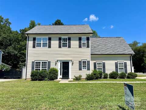 13241 Woodland Farm Drive, Charlotte, NC 28215