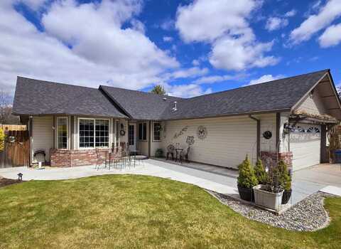 2227 NW Ivy Avenue, Redmond, OR 97756