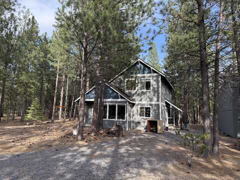 52090 Foxtail Road, La Pine, OR 97739