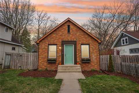 4244 Jefferson Street NE, Columbia Heights, MN 55421