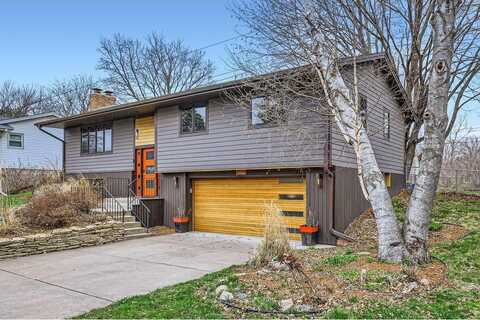 2453 Brenner Street, Roseville, MN 55113