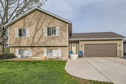 2016 Mcmenemy Street, Maplewood, MN 55117