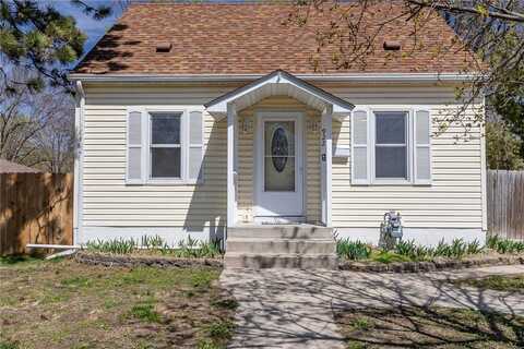 922 53rd Avenue N, Brooklyn Center, MN 55430