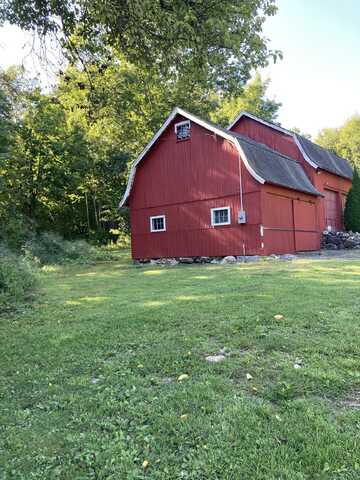 28 Pine Hollow Drive, Middlebury, CT 06762