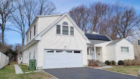 16 Bonheur Road, Trumbull, CT 06611