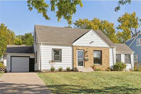 4028 Grimes Avenue N, Robbinsdale, MN 55422