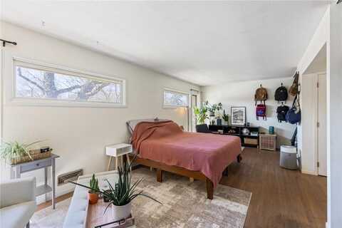 358 E 44th Street, Minneapolis, MN 55409